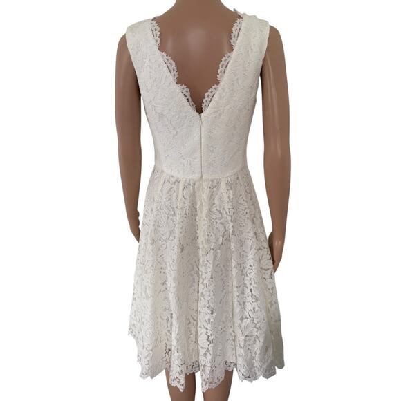 Vera Wang Lace Sleeveless Fit & Flare Dress 6 Bridal Feminine Cocktail Glam - Picture 4 of 7